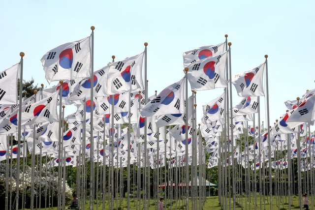 korean-flags-804528_1920.jpg