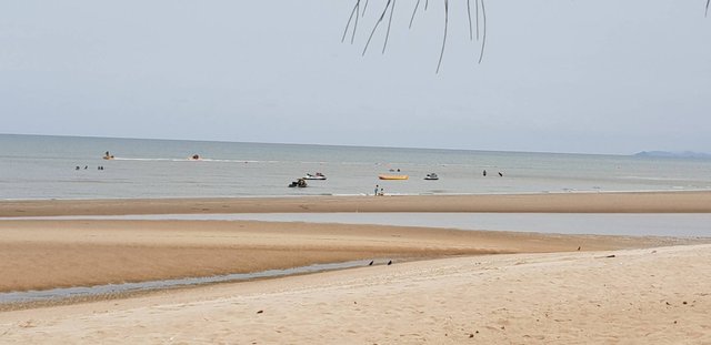 Cha-am beach 3.jpg