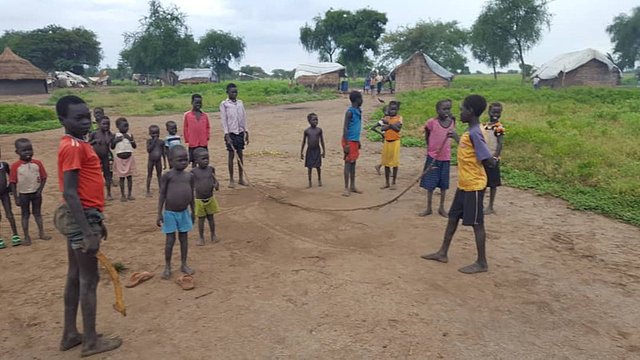 Children_skipping_rope-South_Sudan.jpg