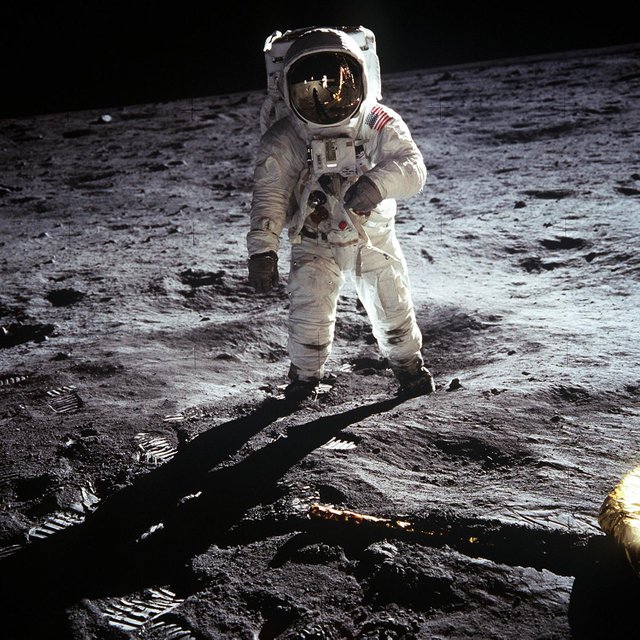 moon-landing-apollo-11-nasa-buzz-aldrin-41162.jpeg