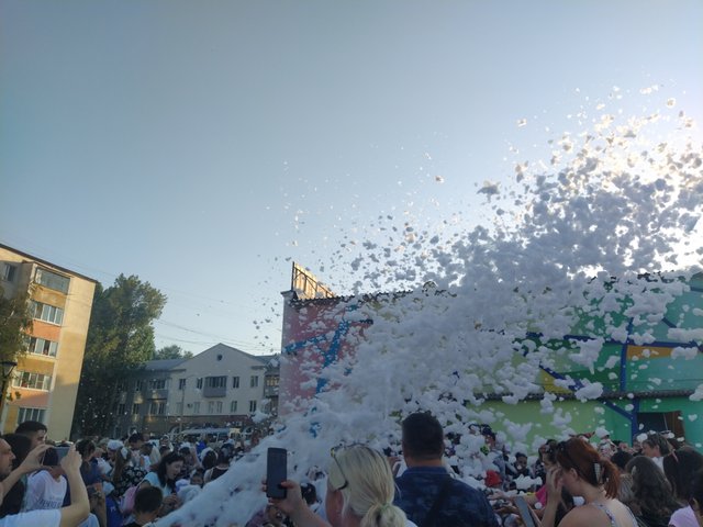 00020XTR_00020_BURST20230819182859.jpg
