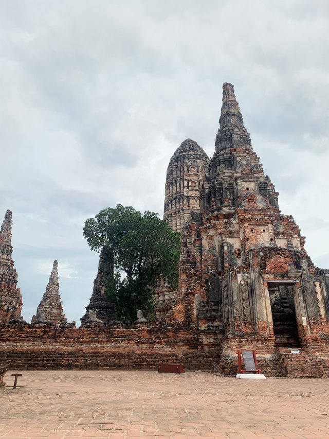 Wat Chaiwatthanaram14.jpg