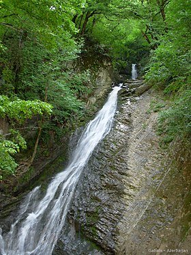 280px-Waterfall_Gabala_Azerbaijan.jpg