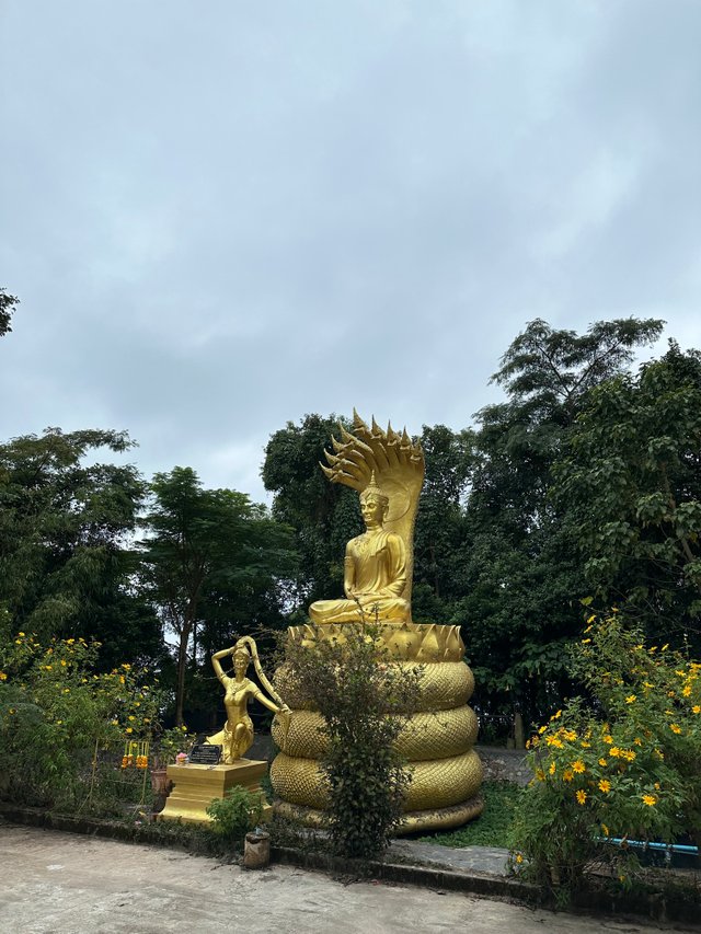 Wat Pa Phu Thap Boek5.jpg