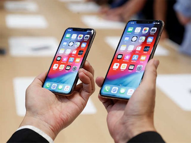 iphone-xs-xs-max-reuters.jpg