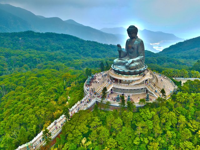 Tian-Tan-Buddha-edited.jpg