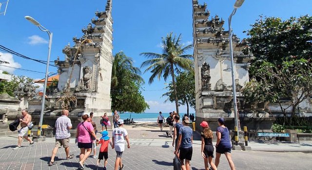 Kuta-Beach-Gate-770x420.jpg