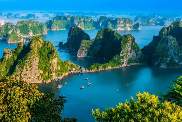 Ha-Long-Bay-Vietnam-768x513.webp