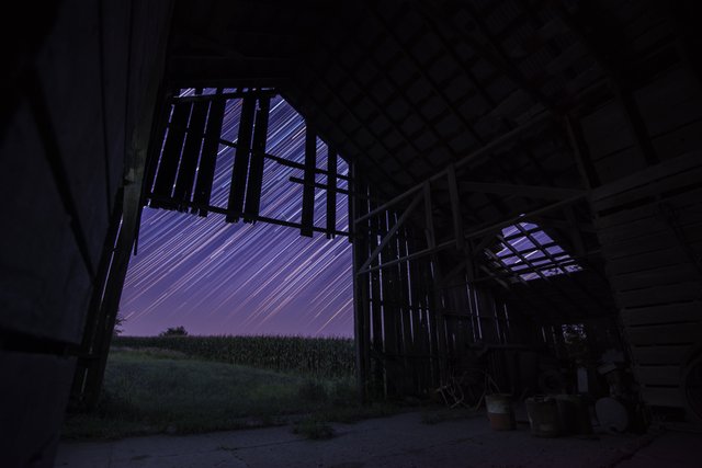 abandoned-astrophotography-barn-1254518.jpg