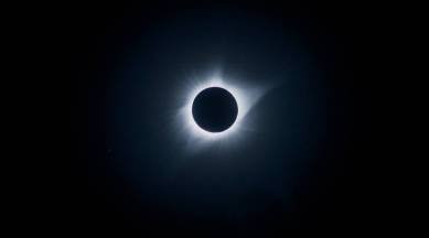 1280px-2017_Total_Solar_Eclipse.jpg