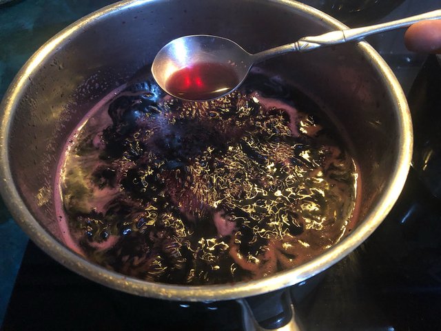 Boiling Mulberry Syrup