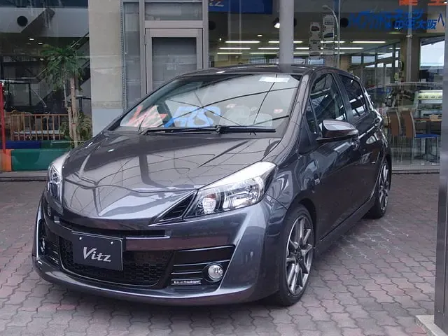 640px-Toyota_Vitz_RS_Gs-1.jpg.webp