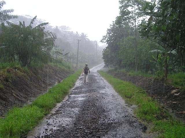 downpour-g61fe5a5f4_640.jpg