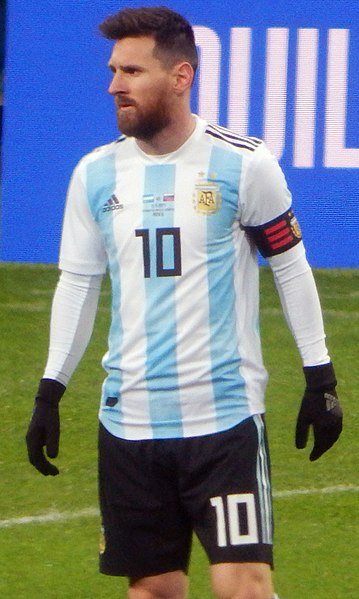 359px-2017_FRIENDLY_MATCH_RUSSIA_v_ARGENTINA_-_Messi.jpg