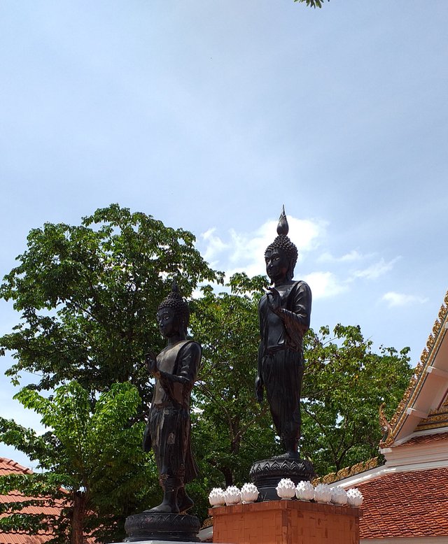 Wat Phasuk Maneejak110 (2).jpg