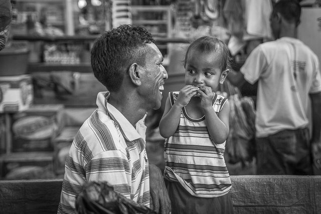 marcado taibessi mae e filho pai bw.jpg