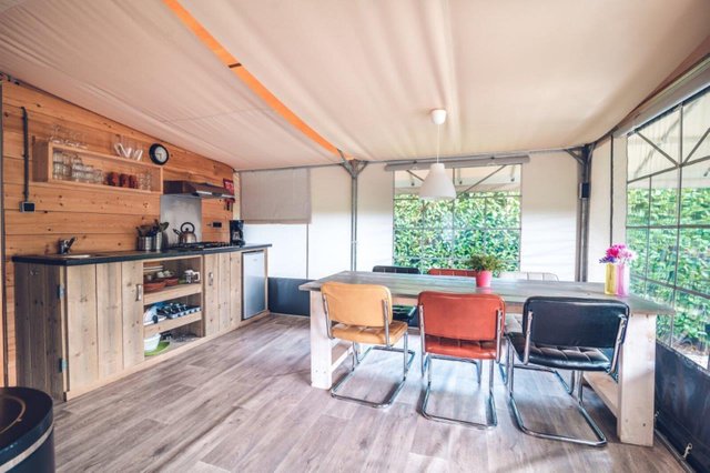 cover_Accommodatie_7_-_2019__-_Tentvilla_6_pers__10_ (1).jpg