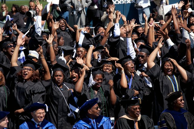 Hampton Univ students celebrate.jpg