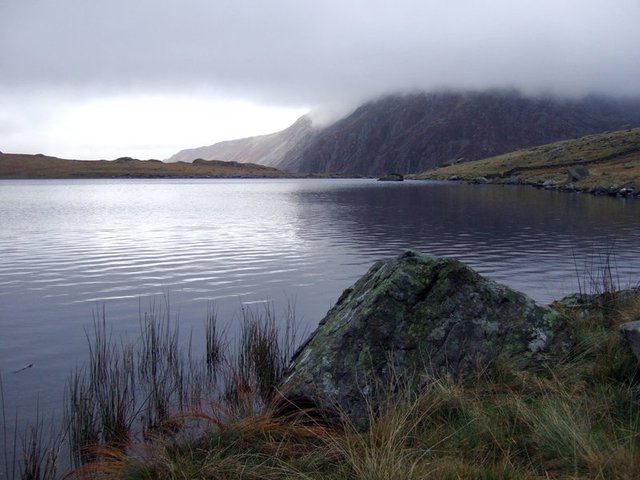 Llyn Idwal North Wales.jpg