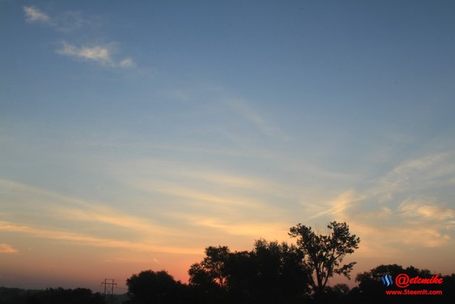 sunrise dawn morning clouds skyscape SR0057.JPG