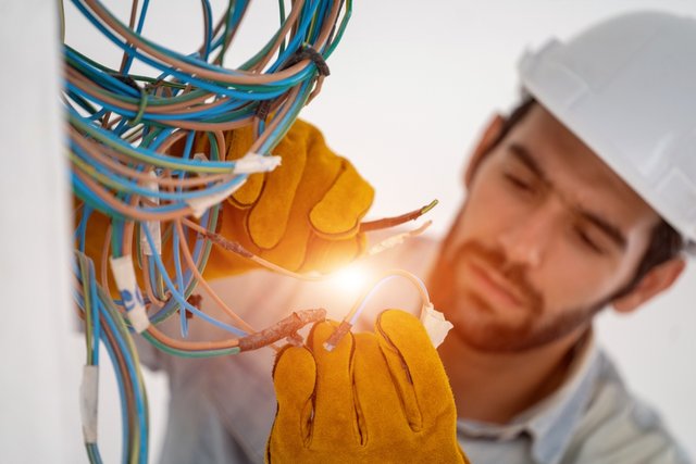 Commercial-Electrical-Services.jpg