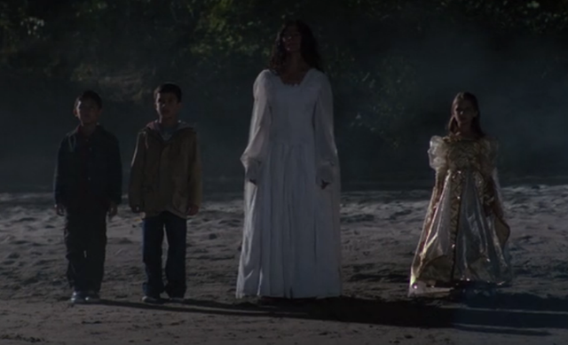 209-La_Llorona_with_children.png