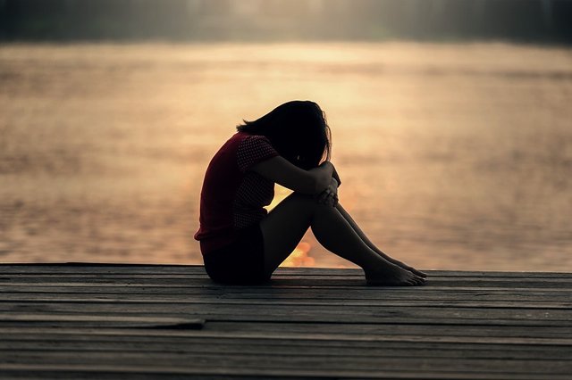 Pensar-Triste-Depresión-Mujer-Fotos-Pixabay.jpg