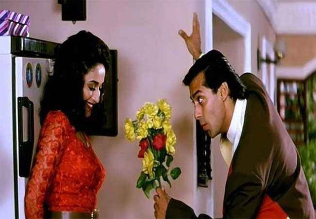 hum-aapke-hain-kaun-stills-madhuri-dixit-salman-khan-pics.jpg