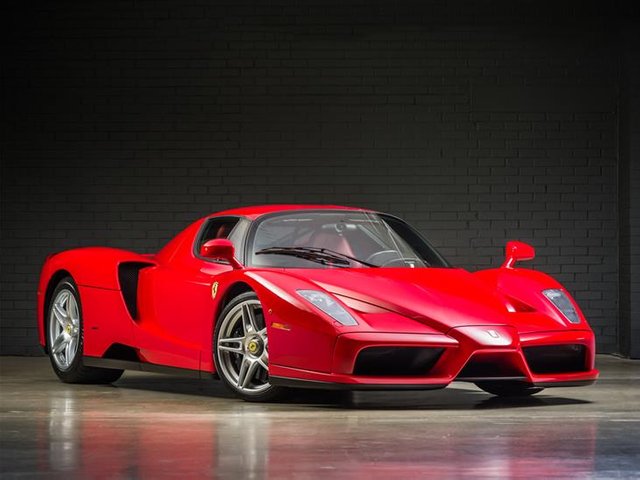 9.- Ferrari Enzo (2002-2004)..jpg