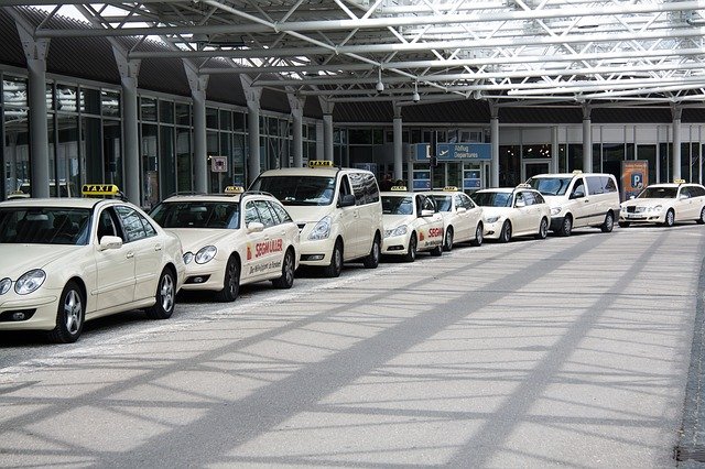 airport-taxi.jpg