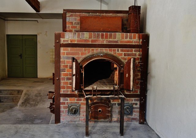 dachau-concentration-camp-1529420_960_720.jpg