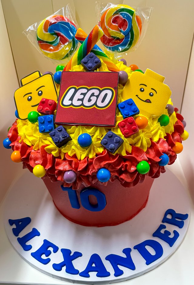 Lego Giant Cupcake.jpg