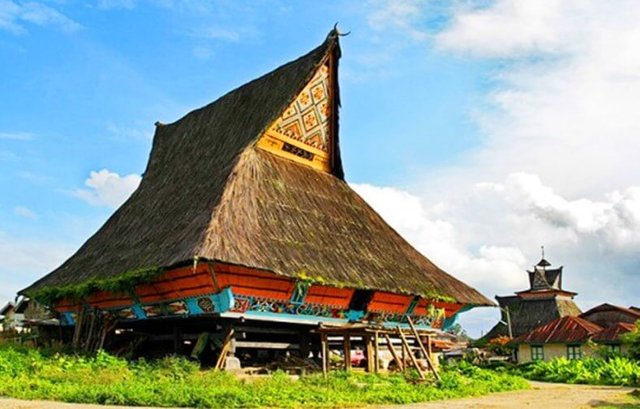 rumah-adat-batak-karo.jpg