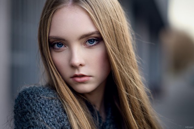 2048x1367_px_Blonde_blue_eyes_Ksenia_Palenova_Maxim_Magazine_Sweater-1016259.jpg