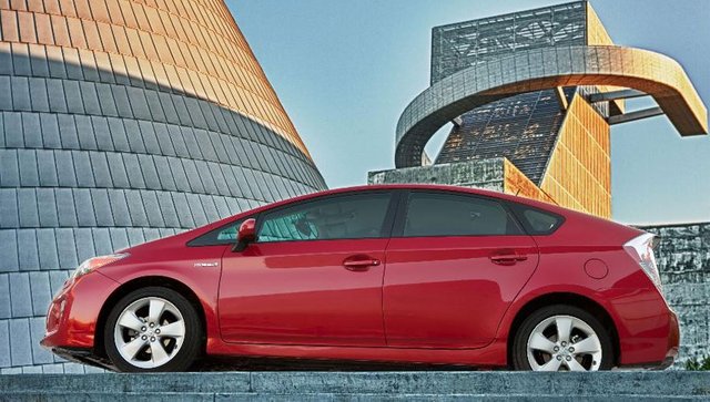 4-4.-Toyota-Prius-Plug-In-Prius.jpg