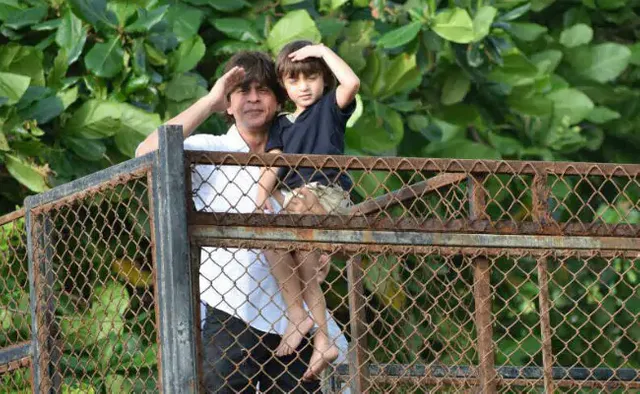 shah-rukh-abram-ndtv_625x300_1529124998810.webp