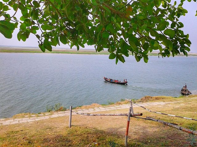 799px-Padma_river_in_Rajshahi_Bangladesh.jpeg