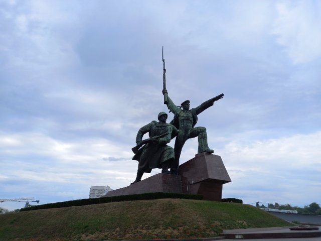 Памятник Севастополь.jpg