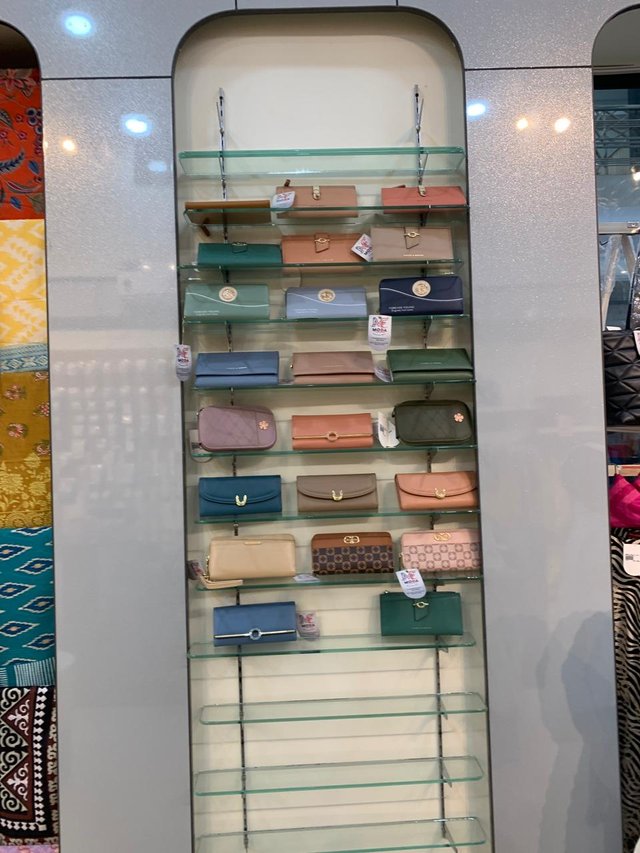 wallet.jpg