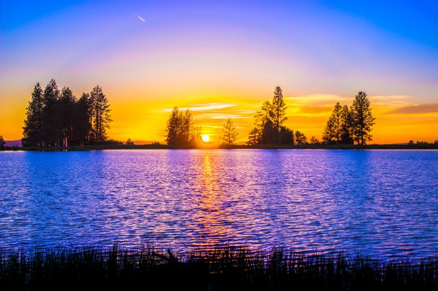 dusk-evening-lake-89749.jpg