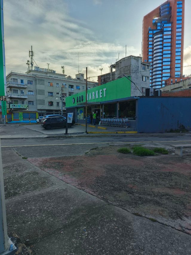 1000518012.jpg