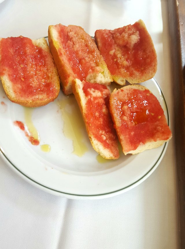 pan con tomate.jpg