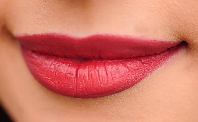 lips-1690875_960_720.webp