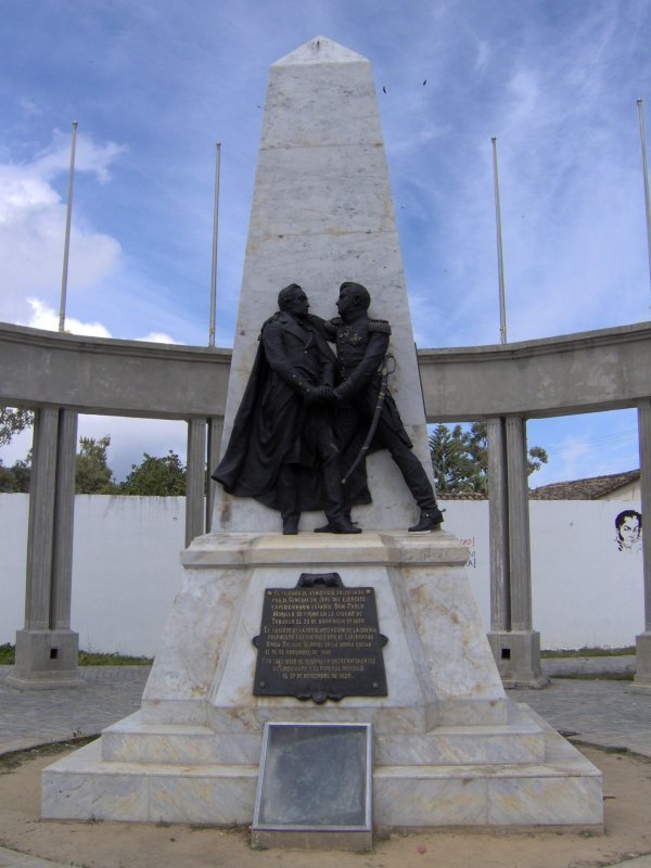 Plaza_armisticio_2005.jpg