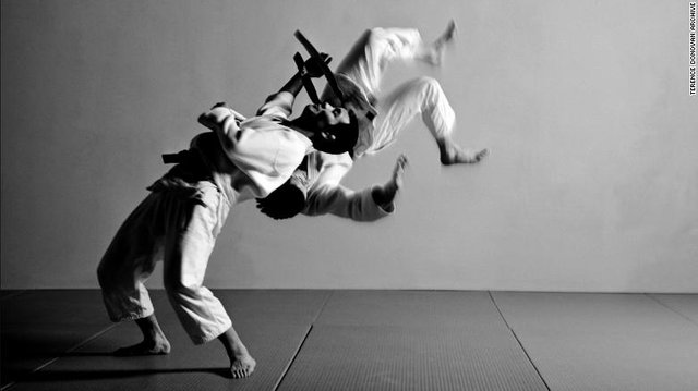 171207114256-fighting-judo-flip-exlarge-169.jpg