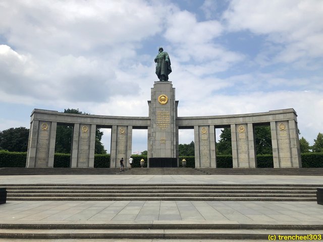 soviet war memorial.JPG