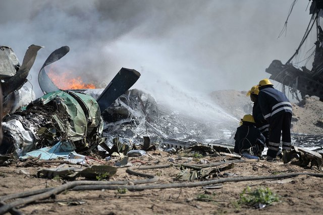 1599px-2013_08_09_Mogadishu_Plane_Crash_D_(9471658140).jpg
