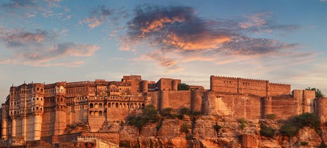 mehrangarh-fort-india-28990085.jpg
