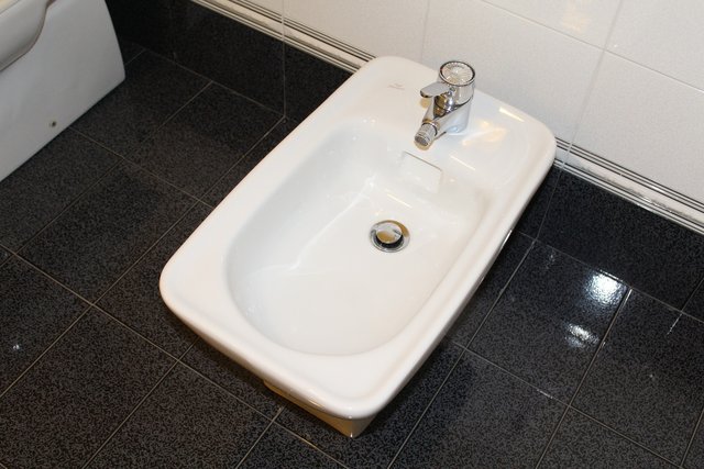 bidet-1023521_1920.jpg