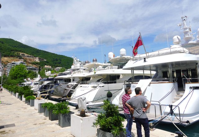 yacht budva.jpg